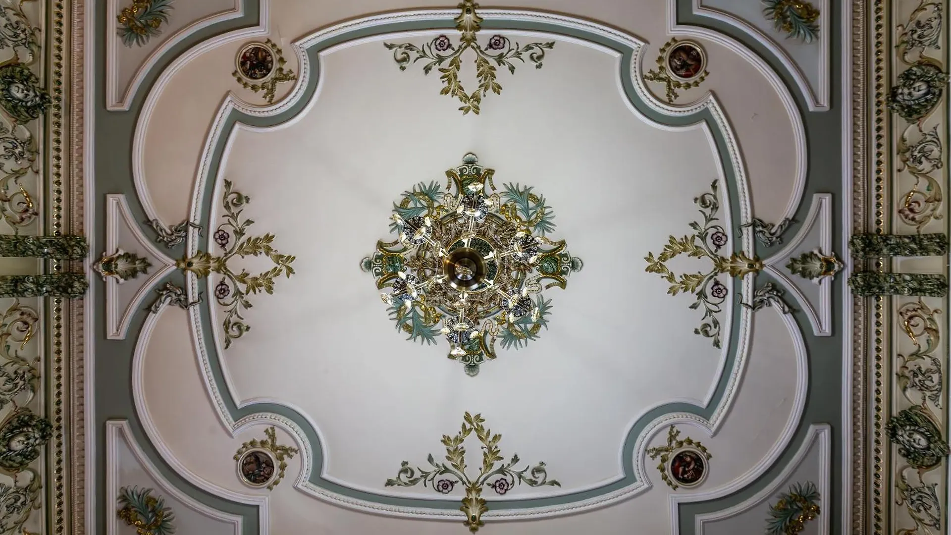 Nizami Hotel By Nhg Baku